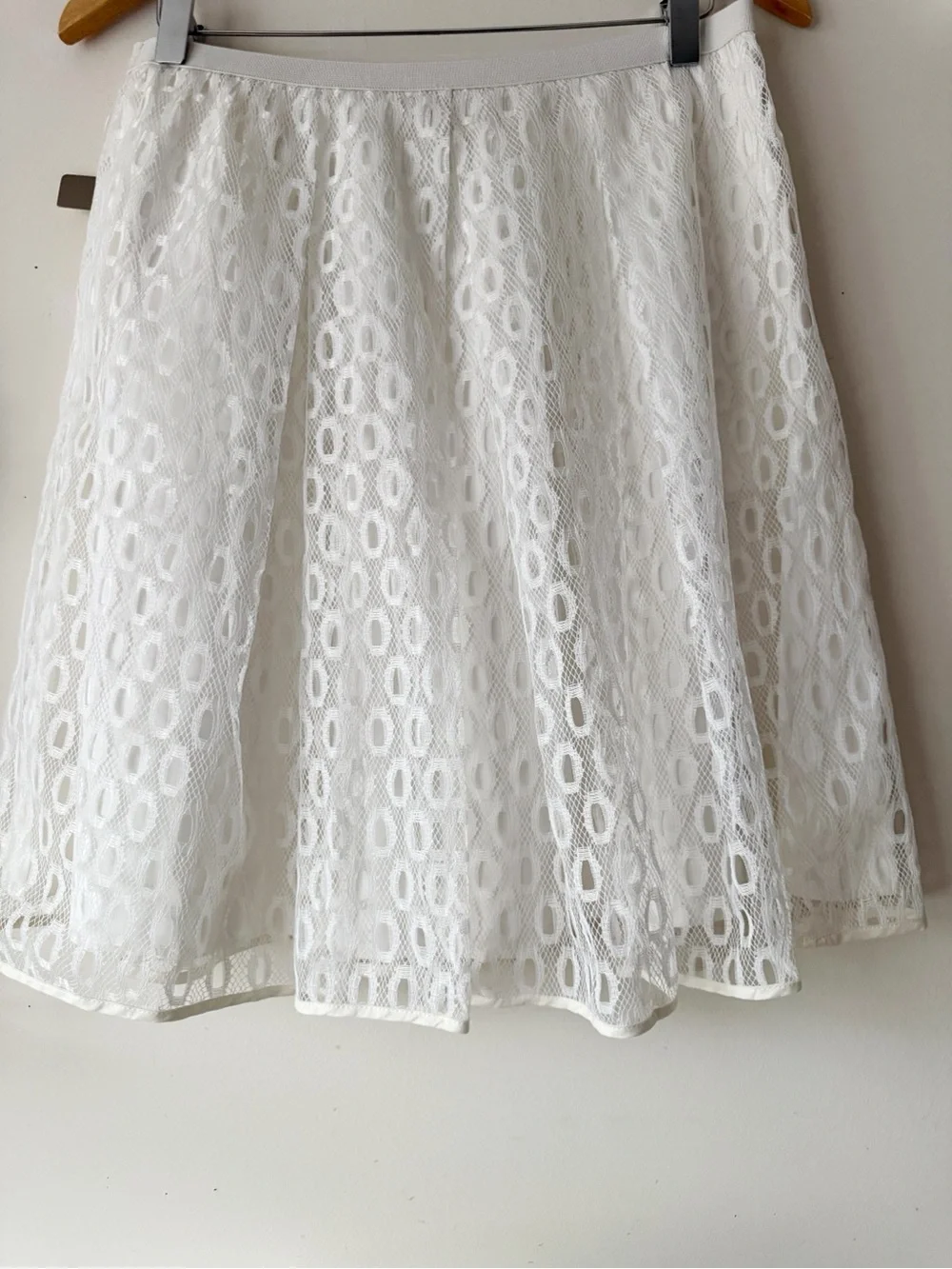 Anthropologie Maeve Lawn Party Skirt With Pockets White A-Line Eyelet Size 4 - Picture 8 of 12